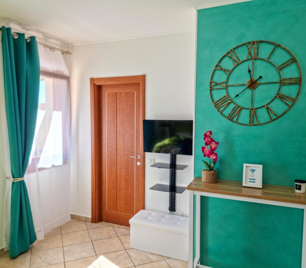 The Hat Olbia Exterior photo